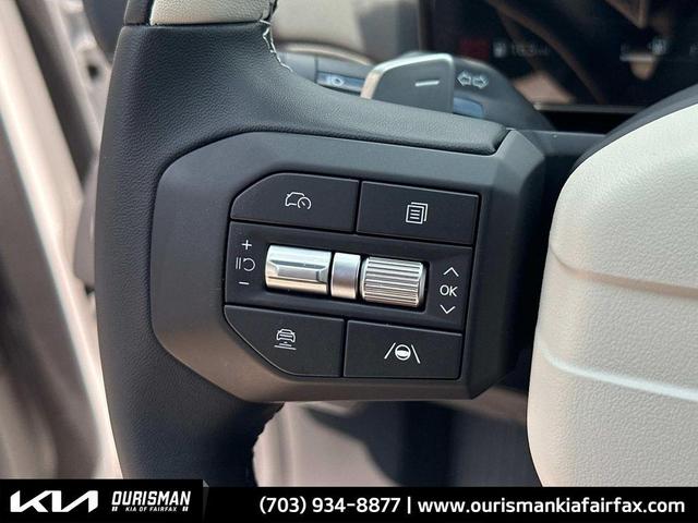 Photo of 2025 White Pearl Kia K4