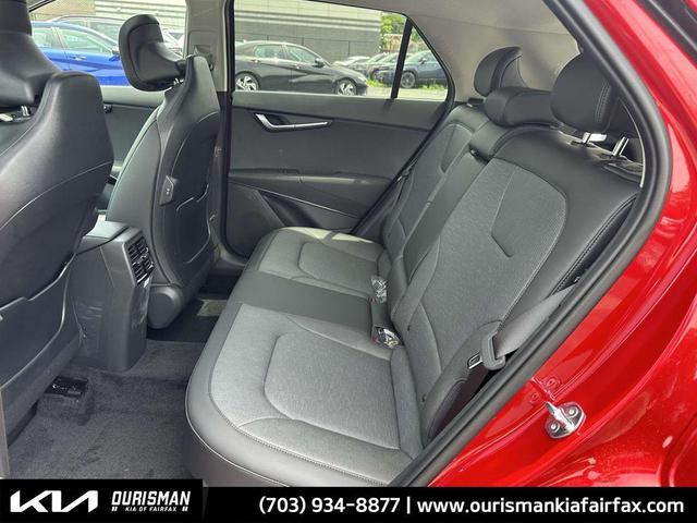 Photo of 2025 Runway Red Kia Niro