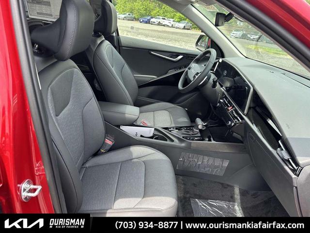 Photo of 2025 Runway Red Kia Niro
