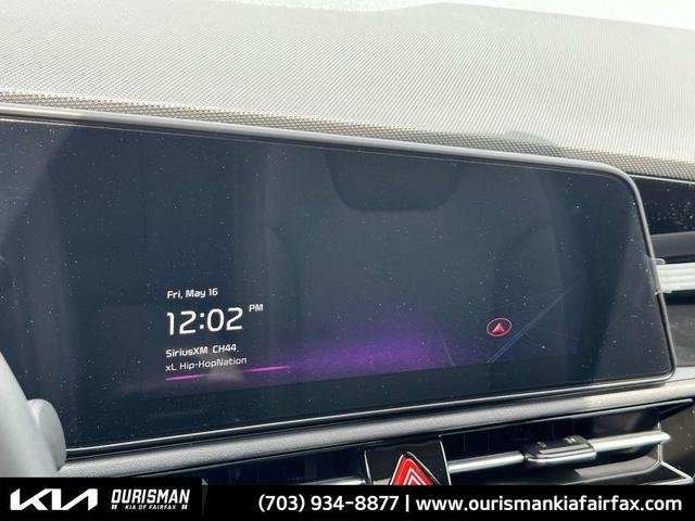 Photo of 2025 Runway Red Kia Niro