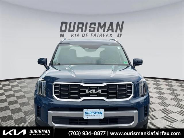Photo of 2023 Midnight Lake Blue Kia Telluride