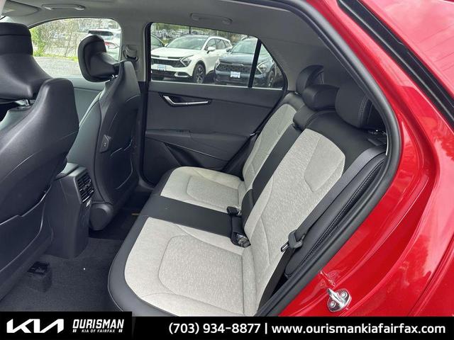 Photo of 2025 Runway Red Kia Niro