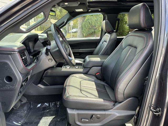 Photo of 2024 Dark Matter Gray Metallic Ford Expedition Max