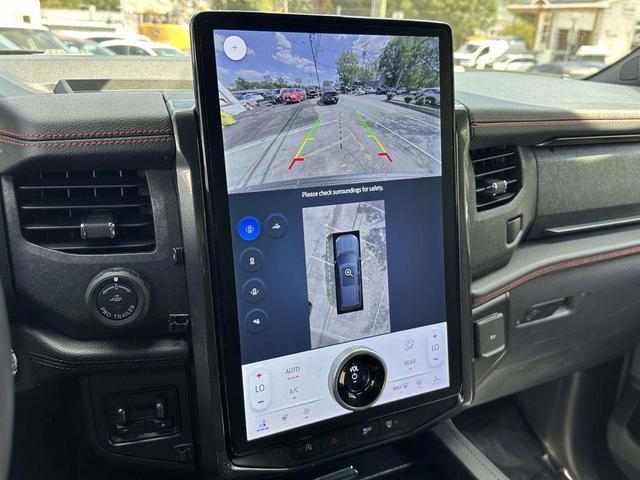 Photo of 2024 Dark Matter Gray Metallic Ford Expedition Max
