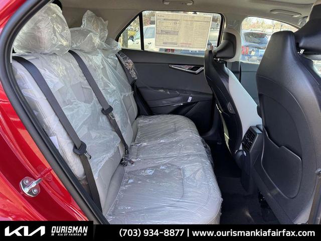 Photo of 2025 Runway Red Kia Niro