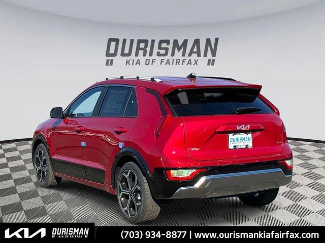 Photo of 2025 Runway Red Kia Niro