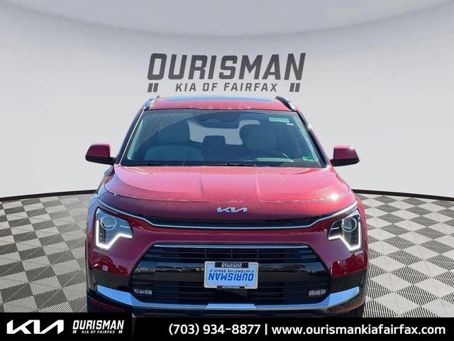 Photo of 2025 Runway Red Kia Niro