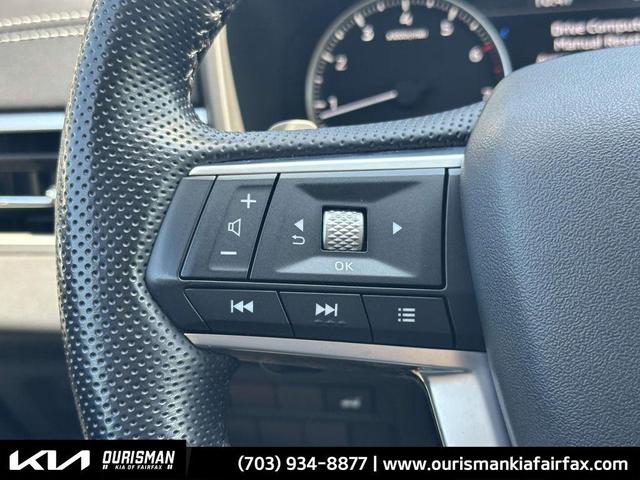 Photo of 2022 Mercury Gray Metallic Mitsubishi Outlander