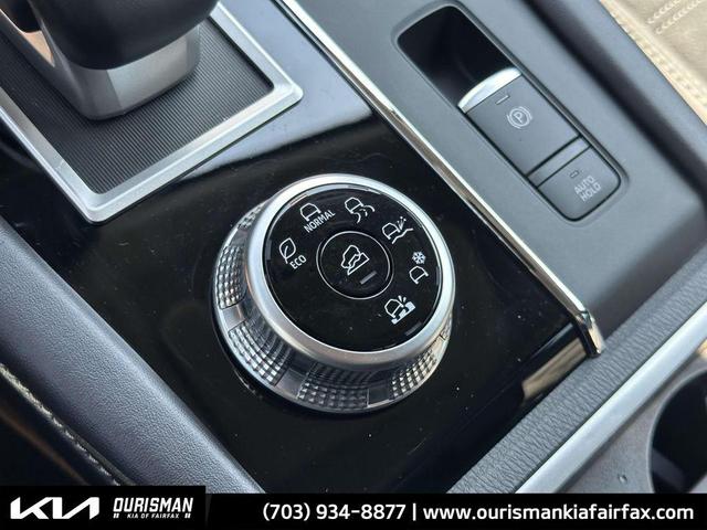 Photo of 2022 Mercury Gray Metallic Mitsubishi Outlander