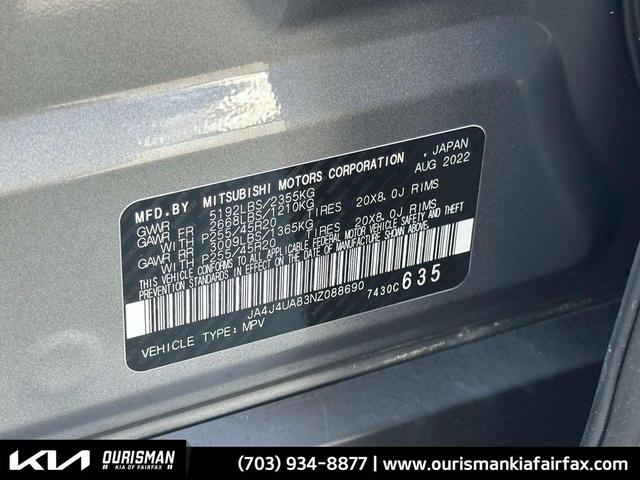 Photo of 2022 Mercury Gray Metallic Mitsubishi Outlander