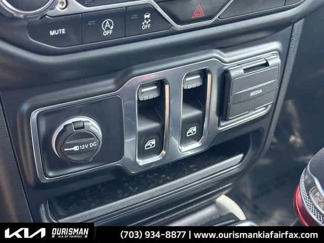 Photo of 2022 Granite Crystal Metallic Clearcoat Jeep Wrangler