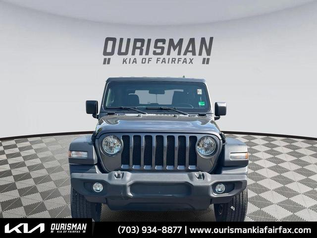 Photo of 2022 Granite Crystal Metallic Clearcoat Jeep Wrangler