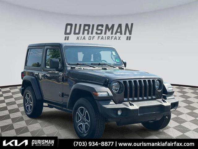 Photo of 2022 Granite Crystal Metallic Clearcoat Jeep Wrangler