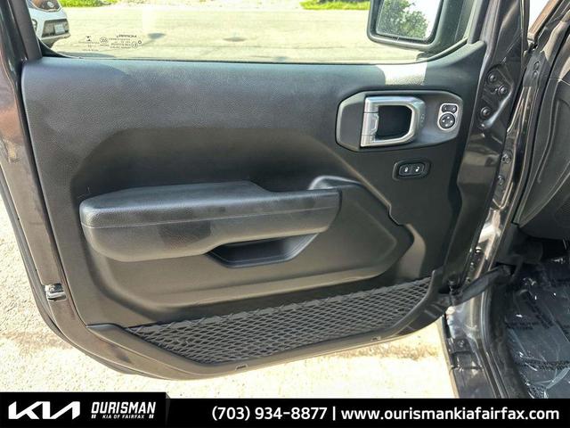 Photo of 2022 Granite Crystal Metallic Clearcoat Jeep Wrangler