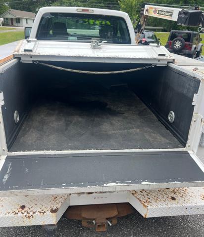 Photo of 2014 Oxford White Ford F-250