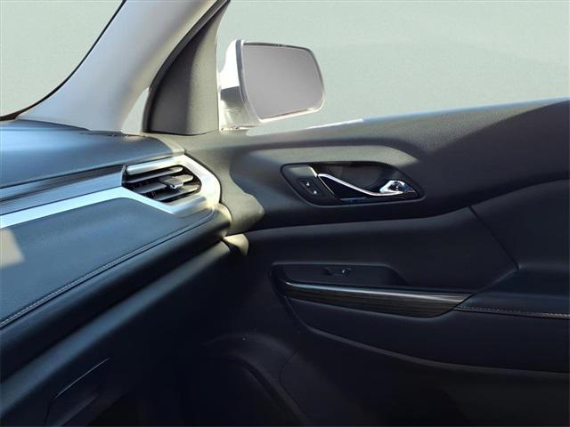 Photo of 2018 White GMC Acadia