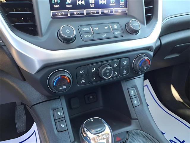 Photo of 2018 White GMC Acadia