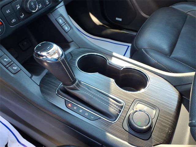 Photo of 2018 White GMC Acadia