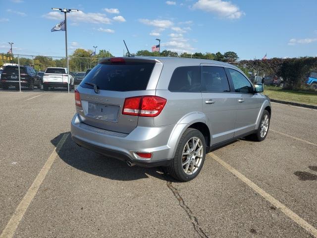 Photo of 2015 Billet Silver Metallic Clearcoat Dodge Journey