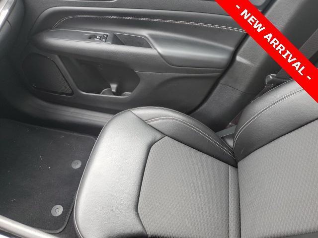 Photo of 2023 Diamond Black Crystal Pearlcoat Jeep Compass