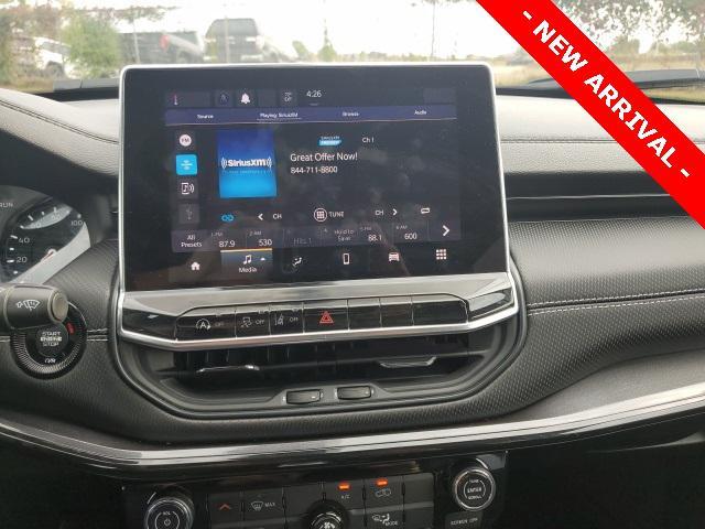 Photo of 2023 Diamond Black Crystal Pearlcoat Jeep Compass