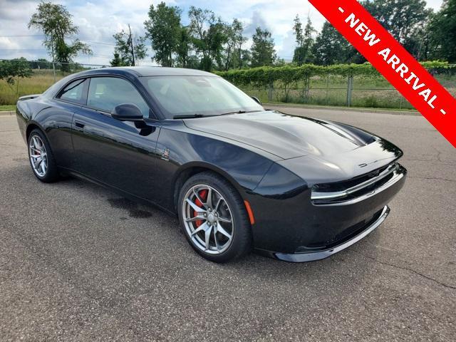 Photo of 2024 Diamond Black Crystal Pearlcoat Dodge Charger