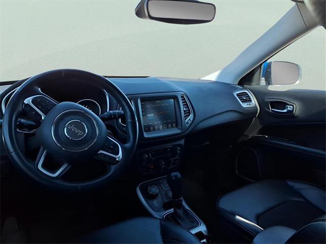 Photo of 2018 Laser Blue Pearlcoat Jeep Compass