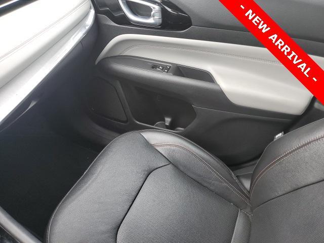 Photo of 2023 Billet Silver Metallic Clearcoat Jeep Compass