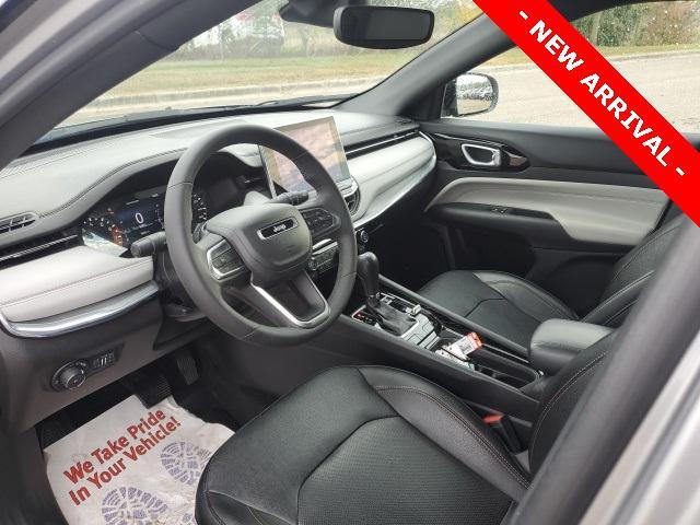 Photo of 2023 Billet Silver Metallic Clearcoat Jeep Compass