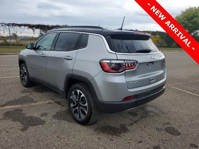 Photo of 2023 Billet Silver Metallic Clearcoat Jeep Compass