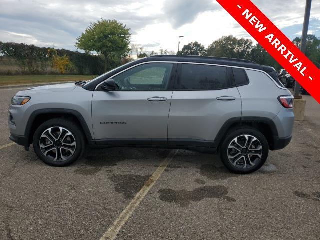 Photo of 2023 Billet Silver Metallic Clearcoat Jeep Compass