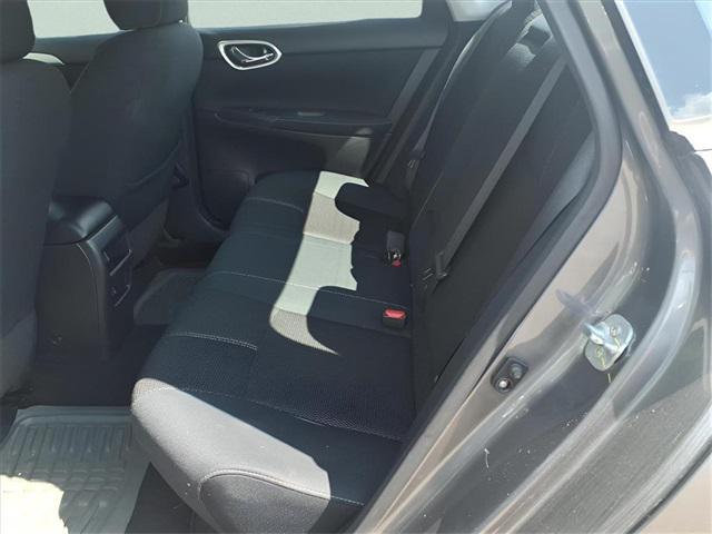 Photo of 2015 Gun Metallic Nissan Sentra