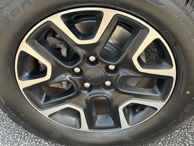 Photo of 2019 Billet Silver Metallic Clearcoat Jeep Compass