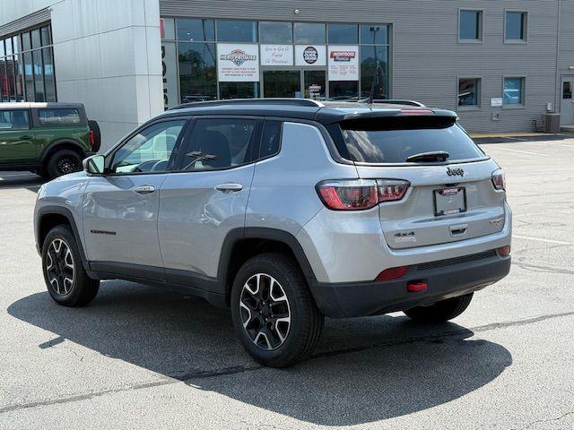 Photo of 2019 Billet Silver Metallic Clearcoat Jeep Compass