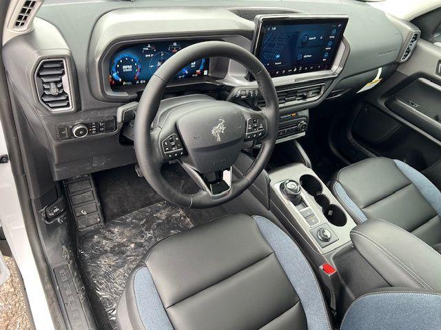 Photo of 2025 Oxford White Ford Bronco Sport