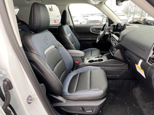 Photo of 2025 Oxford White Ford Bronco Sport