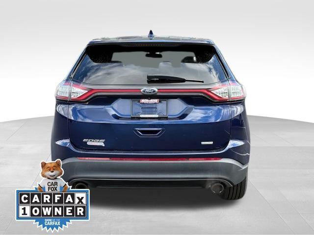 Photo of 2016 Kona Blue Metallic Ford Edge