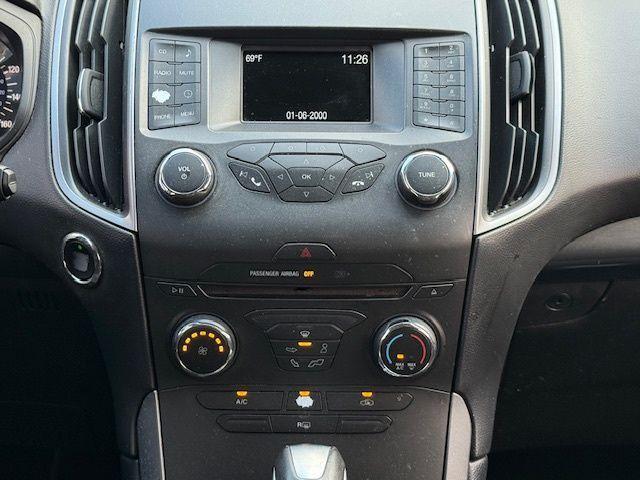 Photo of 2016 Kona Blue Metallic Ford Edge