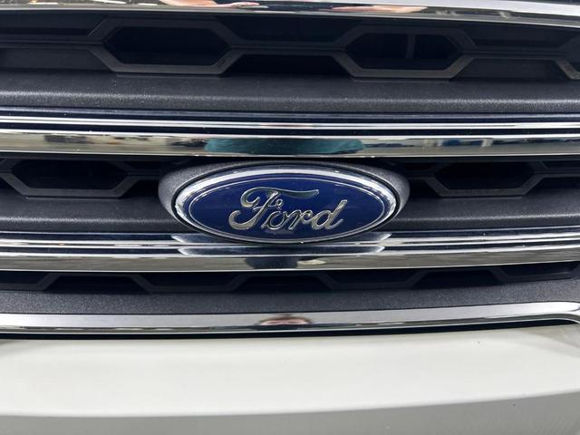 Photo of 2022 Diamond White Ford EcoSport