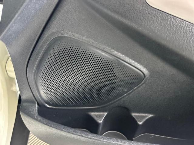 Photo of 2022 Diamond White Ford EcoSport