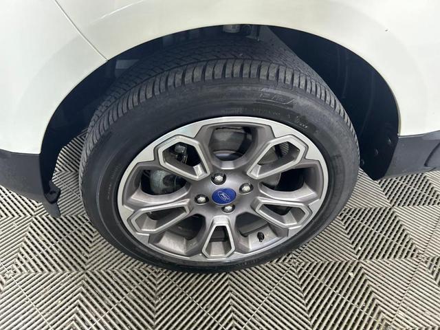 Photo of 2022 Diamond White Ford EcoSport