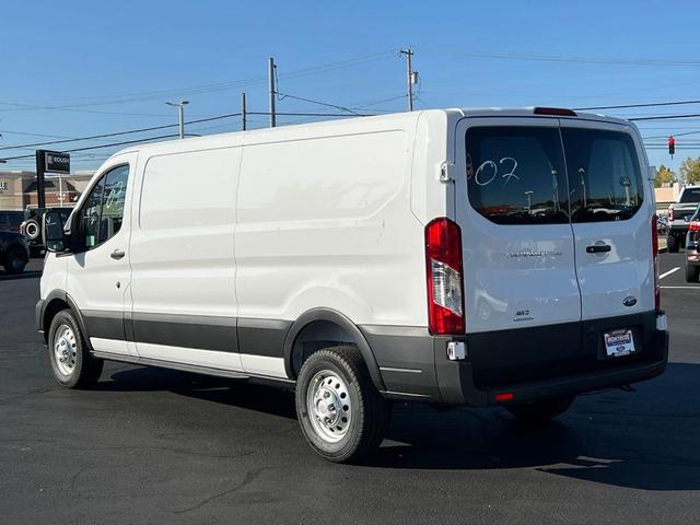 Photo of 2025 Oxford White Ford Transit-250