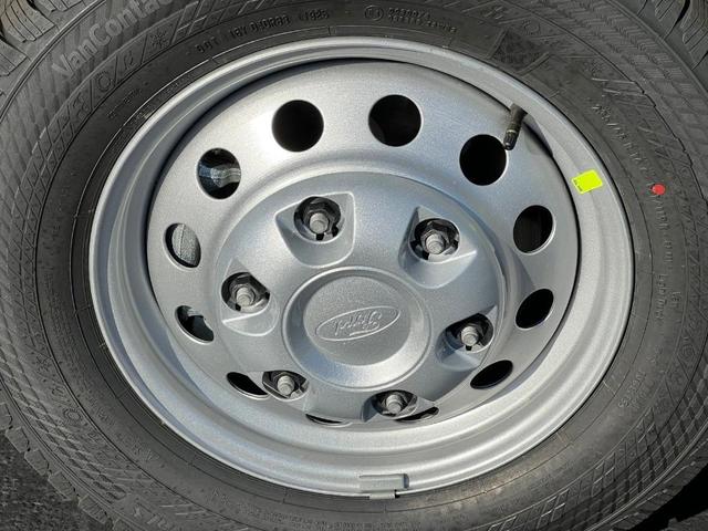 Photo of 2025 Oxford White Ford Transit-250