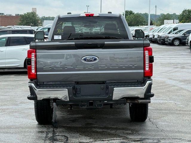 Photo of 2025 Gray Ford F-250