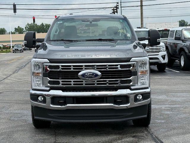 Photo of 2025 Gray Ford F-250