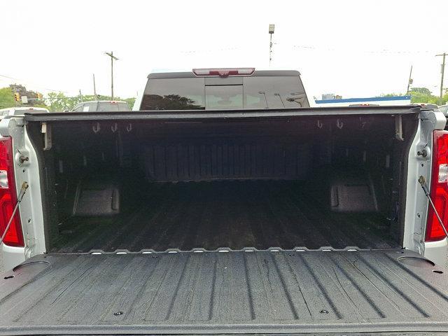 Photo of 2021 Silver Ice Metallic Chevrolet Silverado 1500
