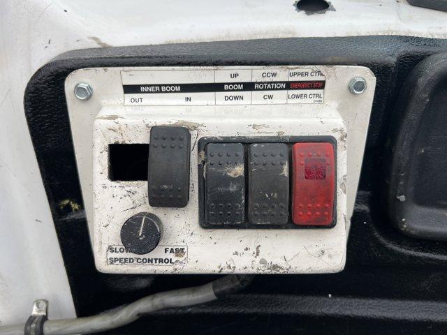 Photo of 2009 Summit White Chevrolet Express 3500