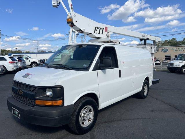 Photo of 2009 Summit White Chevrolet Express 3500