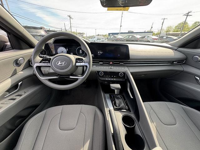 Photo of 2024 Amazon Gray Hyundai ELANTRA