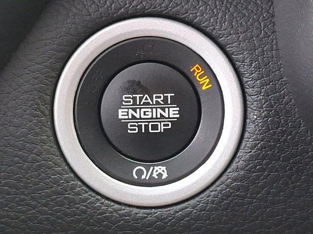 Photo of 2020 Bright White Clearcoat RAM 1500
